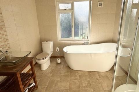 3 bedroom semi-detached house for sale, North Road, Sleaford, Lincolnshire, NG34