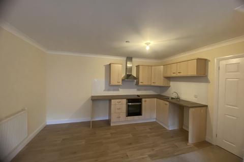 2 bedroom flat to rent, Folkestone Road, Dover, CT17