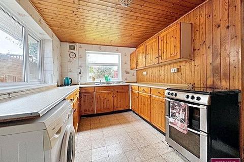 3 bedroom detached bungalow for sale, Highlands Road, Rhuddlan, Denbighshire LL18 2SB