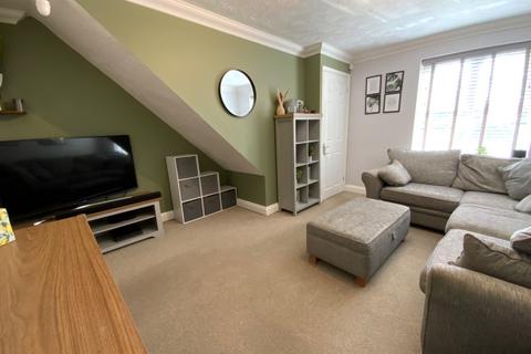 6 Cabot Close, Daventry, NN11 0TR