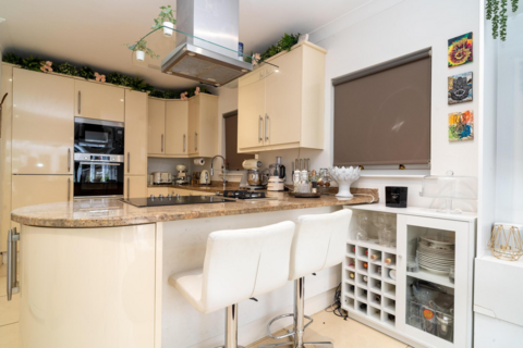 Flat 1, Glendower Lodge The Rise, London, NW7 2LL