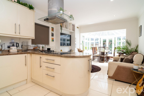 Flat 1, Glendower Lodge The Rise, London, NW7 2LL
