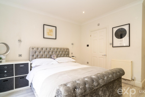 Flat 1, Glendower Lodge The Rise, London, NW7 2LL