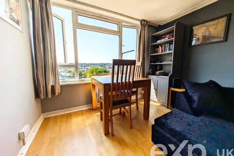 1 bedroom flat for sale, Hayle Road, Maidstone ME15