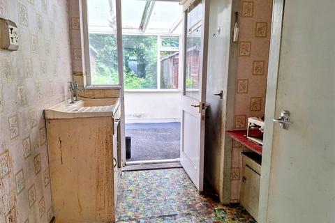 12 Cotswold Avenue, Chadderton, Oldham, OL9 8PJ