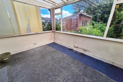 12 Cotswold Avenue, Chadderton, Oldham, OL9 8PJ
