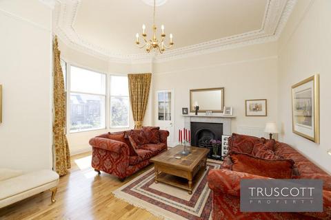 74/1 Craiglea Drive, Edinburgh, EH10 5PH