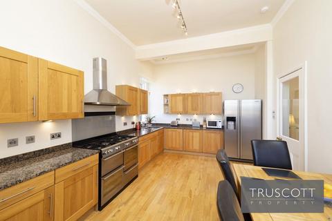 74/1 Craiglea Drive, Edinburgh, EH10 5PH