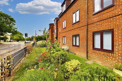 2 bedroom retirement property for sale, Ashley Court, Hatfield, AL10