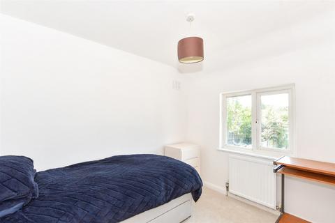 121 Hollow Lane, Dormansland, Lingfield, RH7 6NT