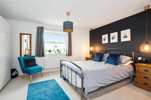 21 Bartone Place, Thame, OX9 3ED