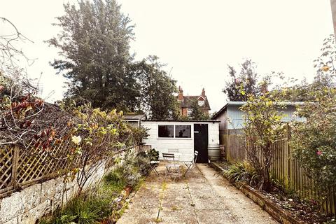 38 Croft Road, Thame, OX9 3JF