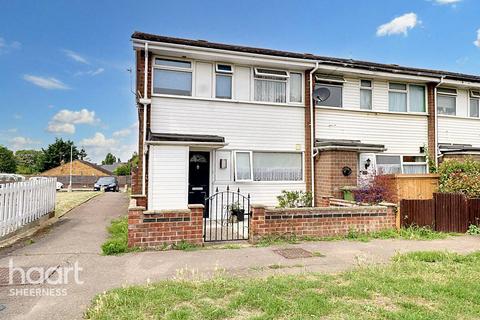 3 bedroom end of terrace house for sale, Bramley Way, Eastchurch