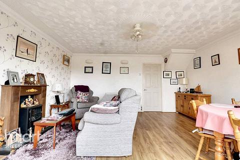 3 bedroom end of terrace house for sale, Bramley Way, Eastchurch