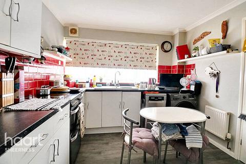 3 bedroom end of terrace house for sale, Bramley Way, Eastchurch