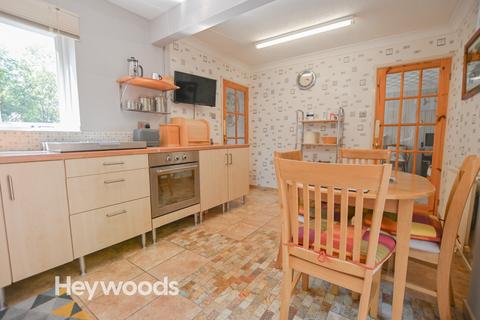 2 bedroom detached bungalow for sale, Briarbank Close, Hanford, Stoke on Trent