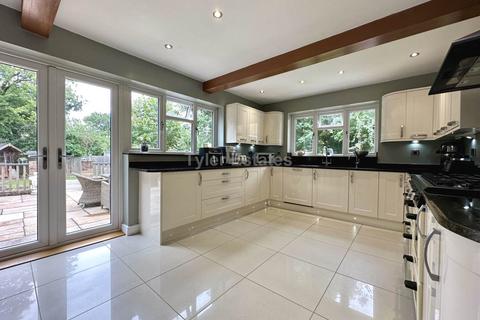 5 bedroom detached house for sale, Hallam Court, Billericay CM12