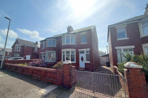 3 bedroom house to rent, Rosebery Avenue, Blackpool FY4