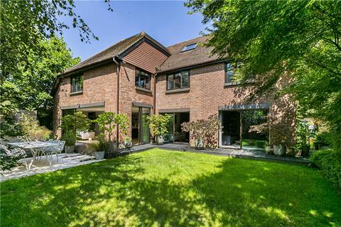 5 bedroom detached house for sale, Wexfenne Gardens, Surrey GU22