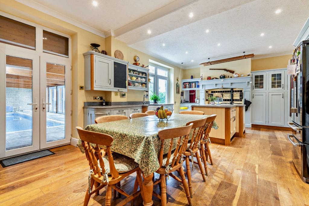 Breakfast Room