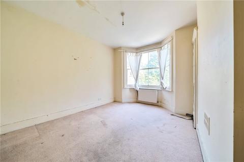 2 bedroom apartment for sale, Cleveland Park Avenue, London