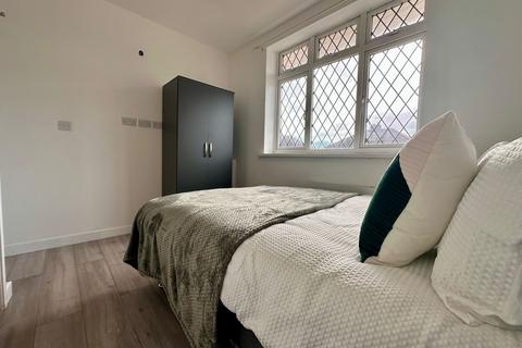 14a Roseway, Leicester, LE4 7GW
