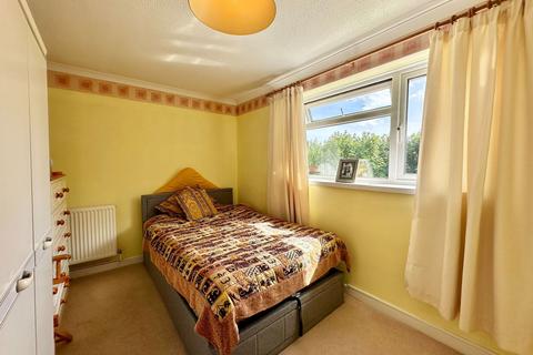 21 Blake Close, Torquay, TQ1 4UJ