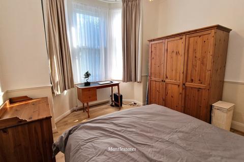 1 bedroom flat for sale, Victoria Road EN4 9PH