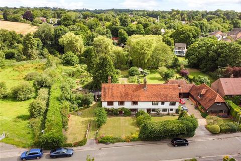 5 bedroom semi-detached house for sale, Ash Grove, Wheathampstead, St. Albans, Hertfordshire, AL4