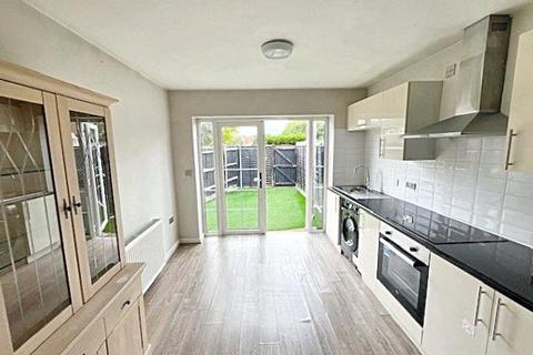 Flat 1b, 18 Myrtle Drive, Blackwater, Camberley, GU17 0JL