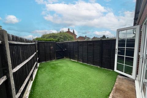 Flat 1b, 18 Myrtle Drive, Blackwater, Camberley, GU17 0JL