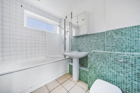 27 Wantage Road, London, SE12 8NA