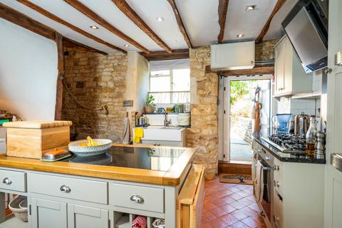 2 bedroom cottage for sale, Bourton On The Hill, Moreton-In-Marsh, GL56