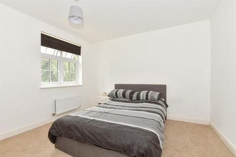 2 bedroom flat for sale, Heath Grove, Herne Bay, Kent