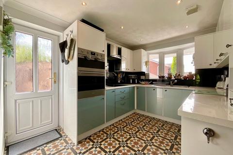 4 bedroom detached house for sale, Longclough Road, Newcastle, ST5