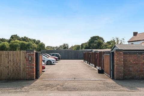 3 bedroom terraced house for sale, Sharpway Gate, Stoke Prior, Bromsgrove, B60 4AY