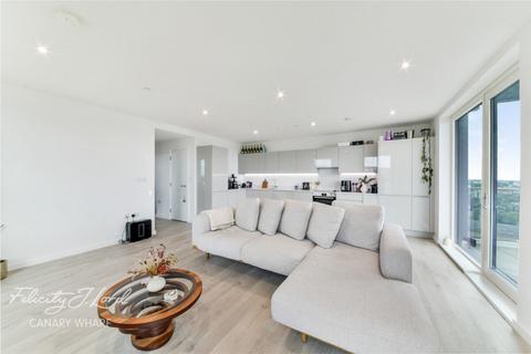 3 bedroom flat for sale, Silvertown Way, London, E16