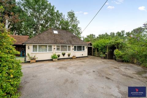 3 bedroom detached house for sale, Ampthill Road, Lidlington, Bedfordshire, MK43