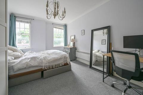 1 bedroom flat for sale, Clapham Park Road, Clapham North, London, SW4