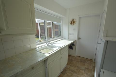 2 bedroom bungalow for sale, Carmen Avenue, Shrewsbury