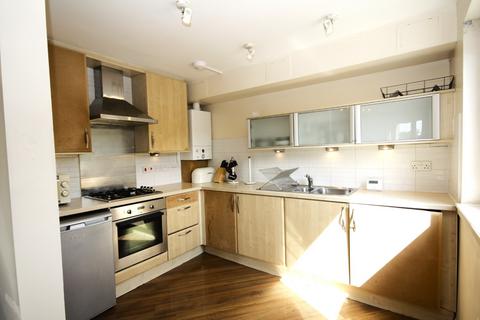 2 bedroom flat to rent, Duddingston Park South, Duddingston, Edinburgh, EH15