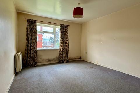 2 bedroom flat for sale, Palmerston Court, Palmerstone Road, Ross-on-Wye, HR9