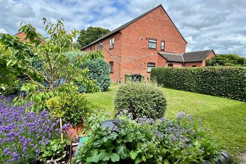 2 bedroom flat for sale, Hillary Drive, Hereford, HR4