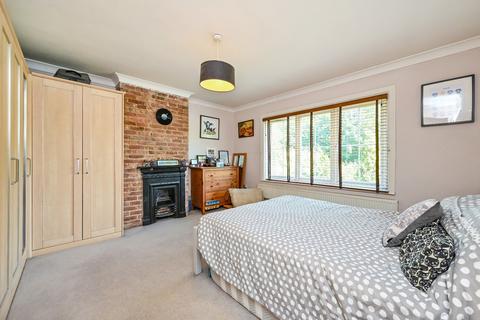 4 bedroom end of terrace house for sale, Sturt Road, Haslemere