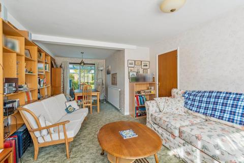 7 Hayfield Close, Bushey, WD23 3SX