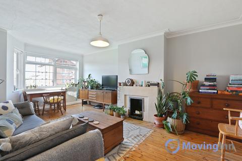 1 bedroom flat for sale, Crown Point, Beulah Hill, London, SE19