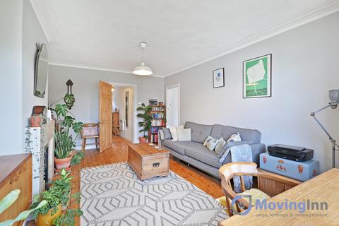 1 bedroom flat for sale, Crown Point, Beulah Hill, London, SE19