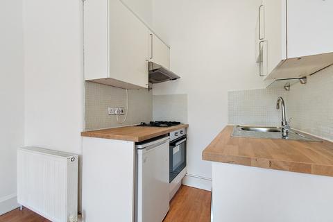 1 bedroom flat to rent, Pollokshaws Road, Flat 2-2, Shawlands, Glasgow, G41 3XA