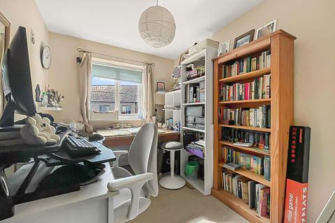 3 Old Spot Walk, Gloucester, GL1 2BT