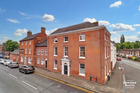 2 bedroom flat for sale, Queen Street, Lichfield WS13